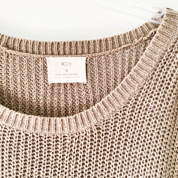 🦋 URBAN OUTFITTERS Pins & Needles Olive Sweater Lace Trim Size Small Oversize - Picture 5 of 8